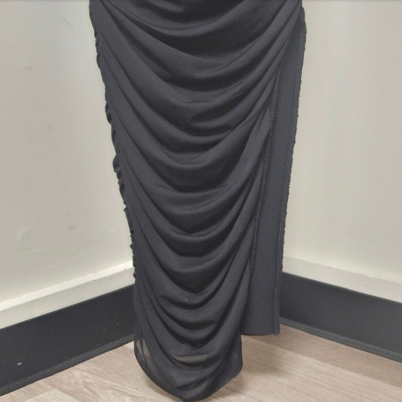 ELLIATT LORI PLUNGE NECK RUCHED SHEATH FORMAL DRESS WOMEN'S SIZE SMALL - Picture 9 of 16